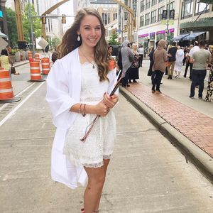 Meet your Posher, Hannah